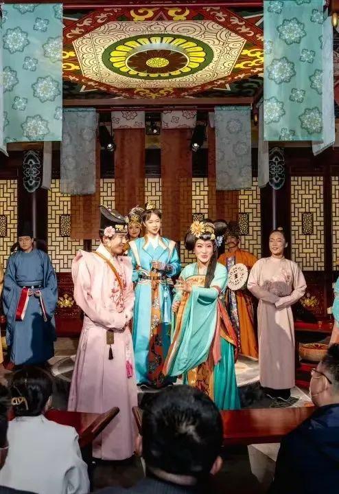 全媒体热议 | 小红书种草，微博达人力荐！这份精彩的演艺指南不容错过