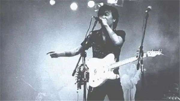 4500万观看!视频号直播演唱会商业化首秀,崔健和极狐刷屏 … … 4500万观看!视频号直播演唱会商业化首秀,崔健和极狐刷屏 … …