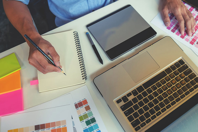 新媒体运营策略（以小红书为例）帮助你快速掌握爆款创作方法