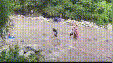 7死8伤!把致命河沟推成网红景点,小红书野蛮种草何时休? 7死8伤!把致命河沟推成网红景点,小红书野蛮种草何时休?