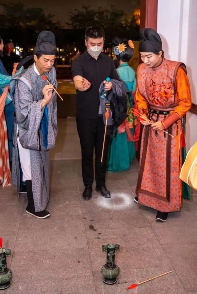 全媒体热议 | 小红书种草，微博达人力荐！这份精彩的演艺指南不容错过