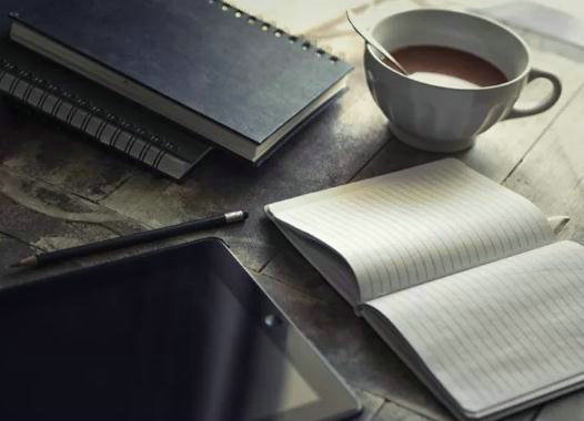 55本好书买来是阅读的，别让它摆拍之后落满尘埃