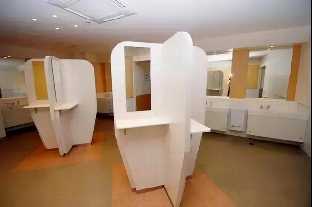 购物中心适老化设计与思考