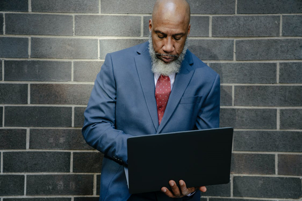 淘宝店铺运营的日常工作是什么？管理怎么做？