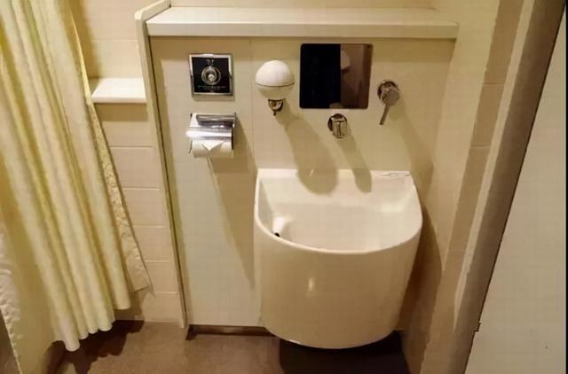 购物中心适老化设计与思考