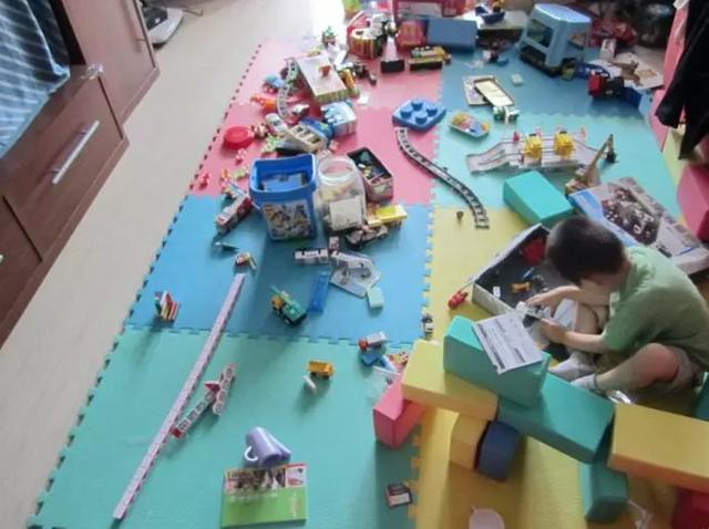 “妈妈,买给我”,孩子看中高价玩具想要买,家长应该怎么做? “妈妈,买给我”,孩子看中高价玩具想要买,家长应该怎么做?