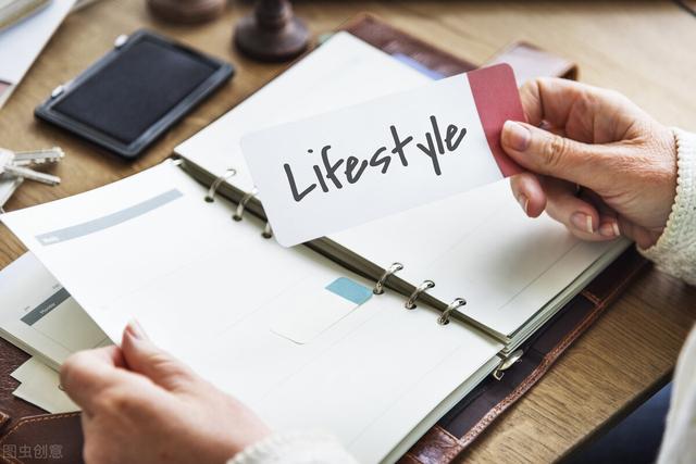 运营小红书一年变现2万，这4点认知比赚钱更重要