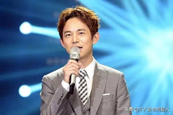 何炅口碑一再下跌，收礼事件、爸爸成被执行人，如今报警都被嘲