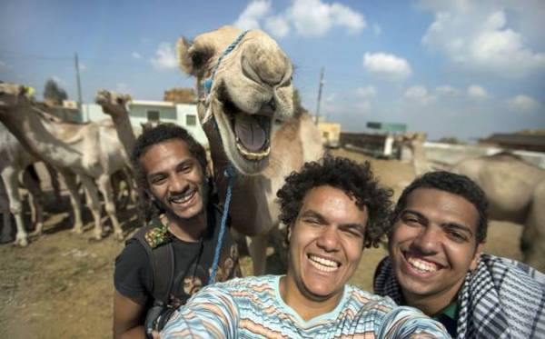 手机自拍服装技巧图片介绍