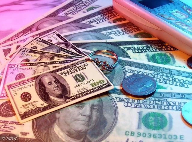 央行降息了！万亿资金会流向哪？对房地产炒房不要再抱有幻想了