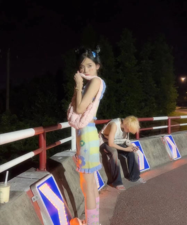 2000万粉网红井川里予被指抄袭，文案穿搭相撞，推广视频要价60万