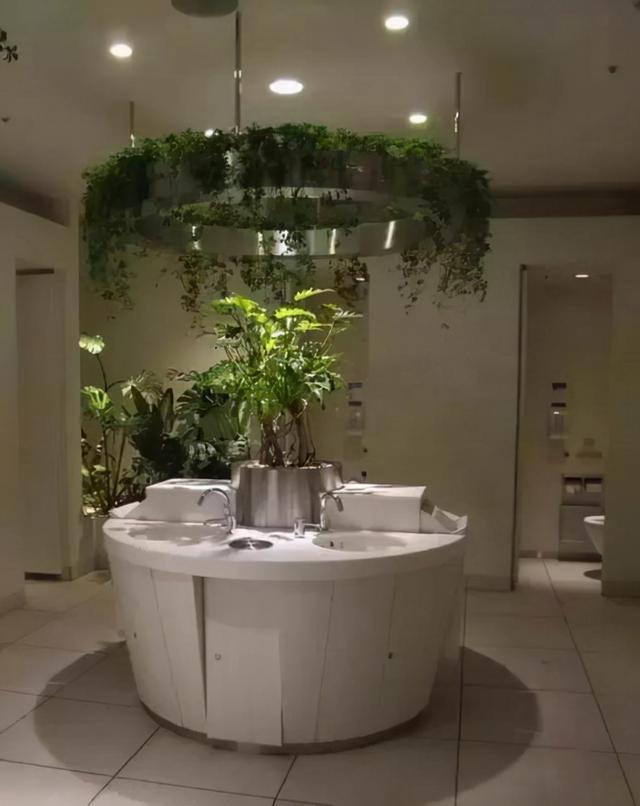 购物中心适老化设计与思考