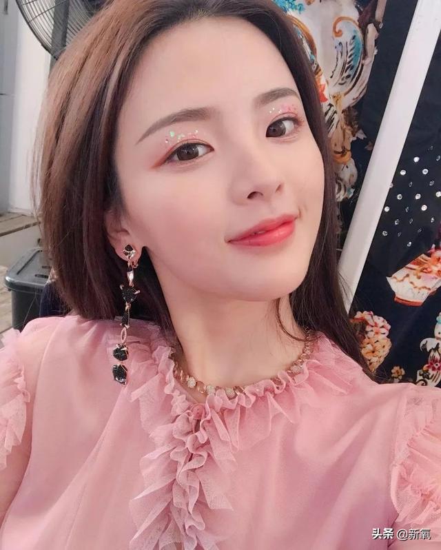 党妹凭颜值称霸美妆区，papi靠才华第二，却都没火过b站照骗的她