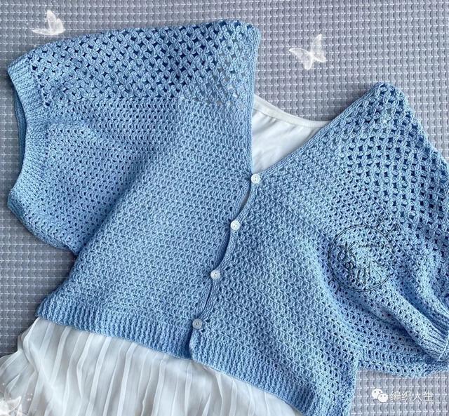 时尚特别，钩织非常简单的云清休闲小开衫（有编织图解）