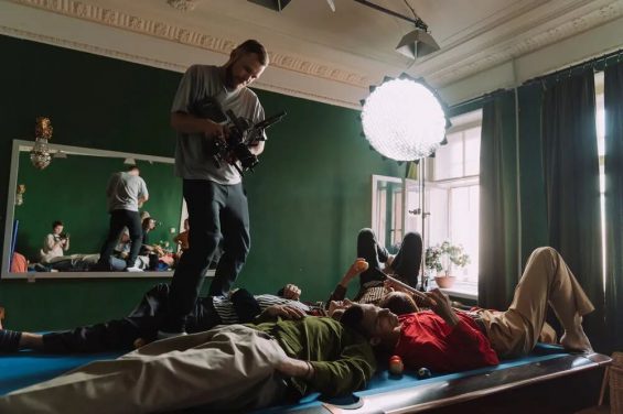 在抖音里搞爆款,约等于捡钱 在抖音里搞爆款,约等于捡钱