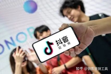 抖音怎么涨粉丝比较快？抖音涨粉的7个小技巧