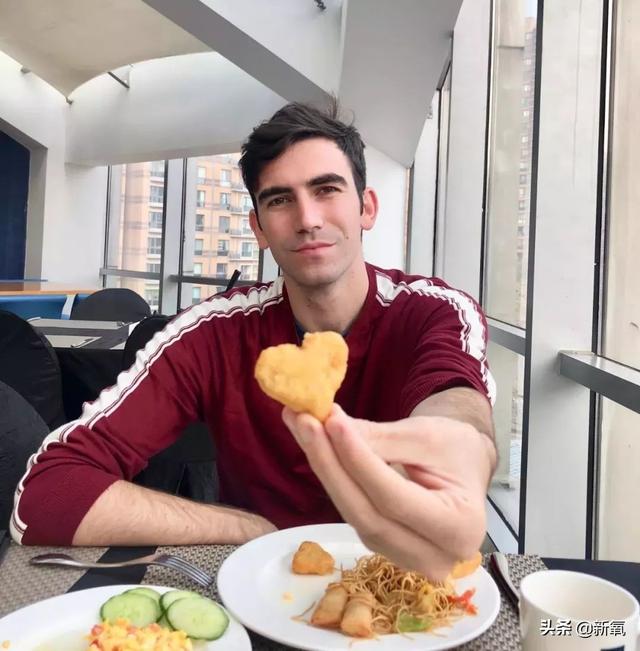 党妹凭颜值称霸美妆区，papi靠才华第二，却都没火过b站照骗的她