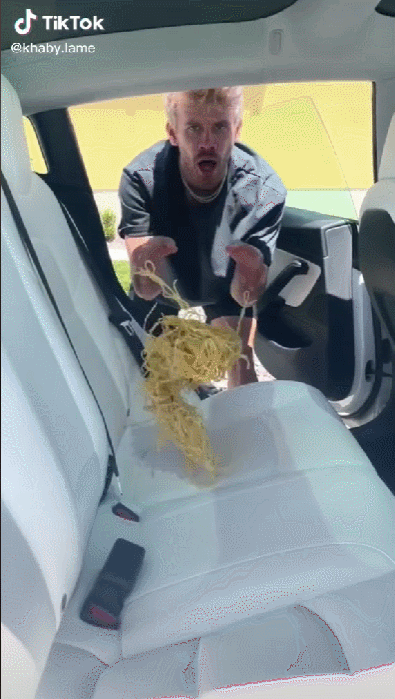 TikTok年度最受欢迎博主曝光！他能吸粉过1亿，我真的没想到……