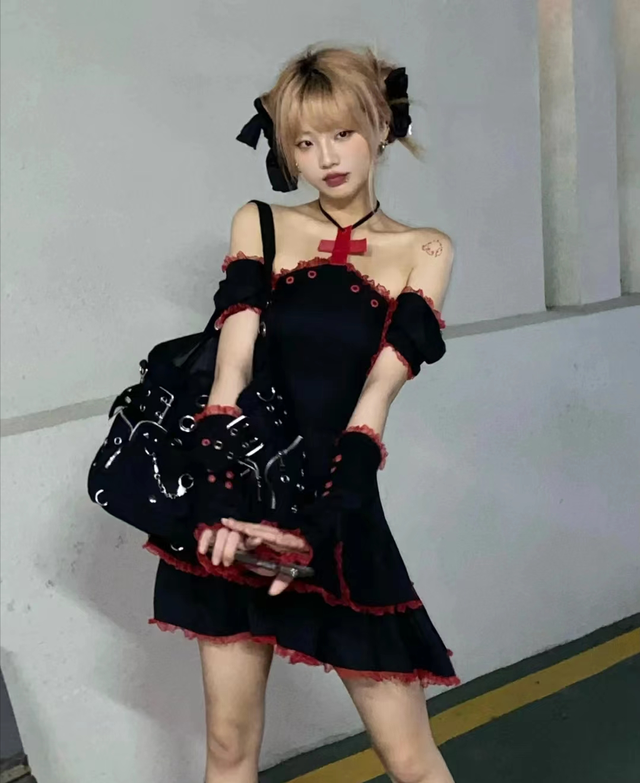 2000万粉网红井川里予被指抄袭，文案穿搭相撞，推广视频要价60万