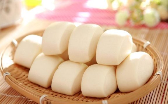 夏天这样做馒头，比酵母馒头省事又好吃