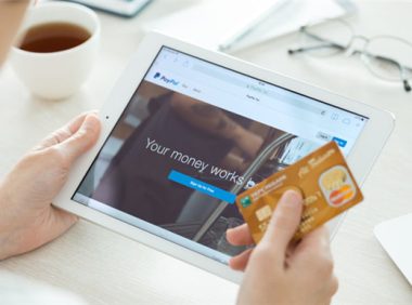 PayPal转账给银行怎么操作？可以转到信用卡里吗
