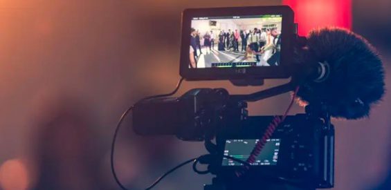 3天涨粉200万,用魔性夸张表演教英语也能走红?