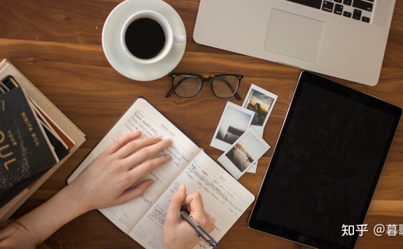 成本几千，小红书涨粉超60万？零食博主如何做出爆款笔记 … …