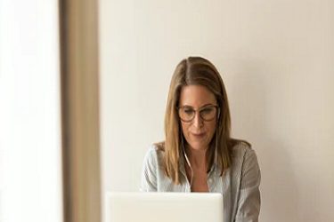 淘宝运营工作内容是什么？内容多吗？