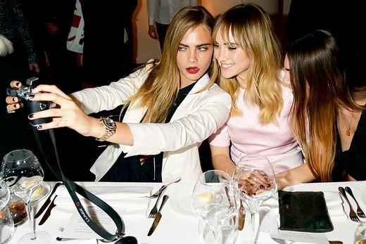 网红自拍角度技巧图解