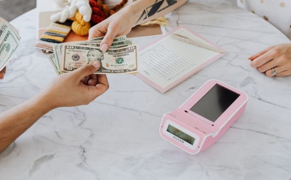 亚马逊如何提高广告转化率，亚马逊如何优化广告提高投放效果（浅谈广告投放有什么技巧）